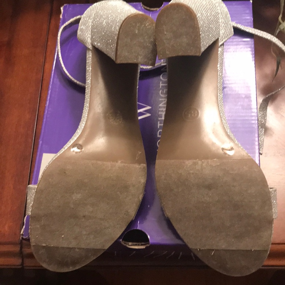 Silver ladies shoe
